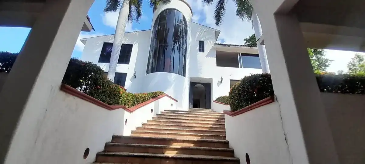 EB NS7984_compressed